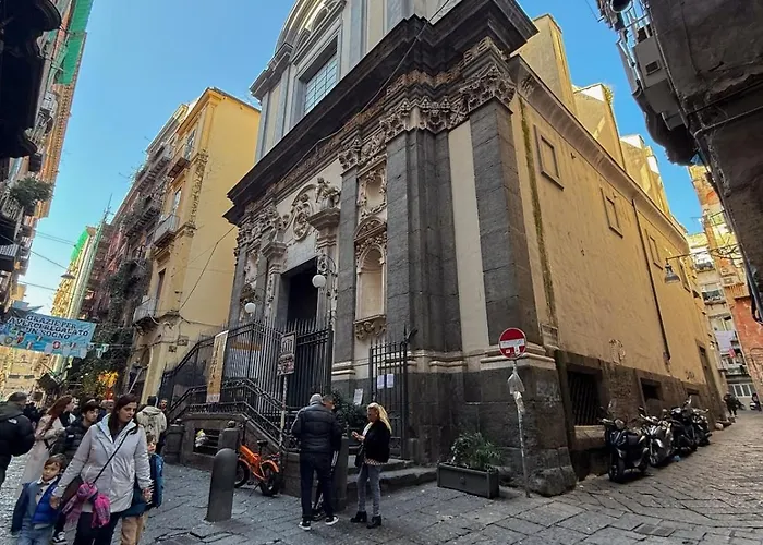 Benni House